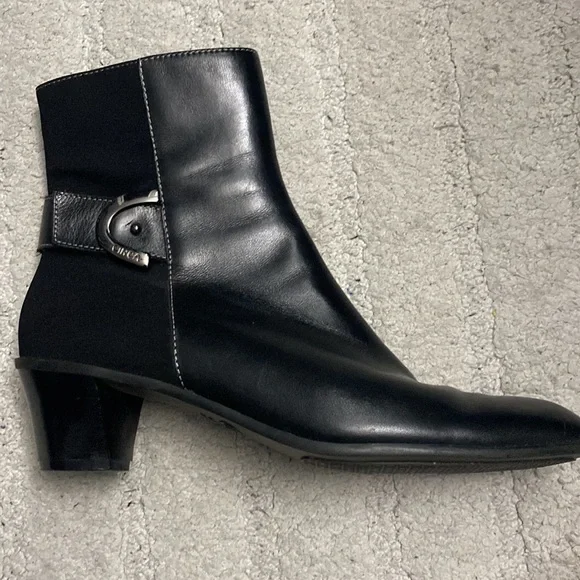 Joan & David Circa Boots 7 1/2 M - Picture 3 of 9